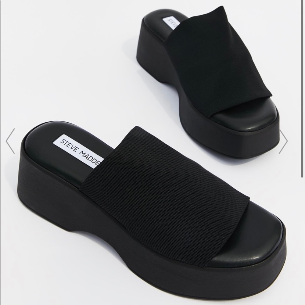Slinky sandals